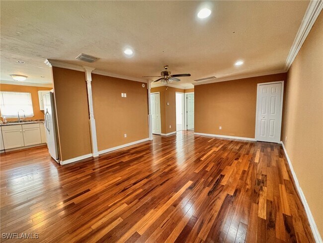 Building Photo - 6145 Bathey Ln