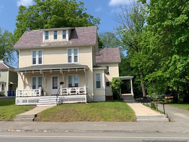 Foto del edificio - 137 Merriam Ave