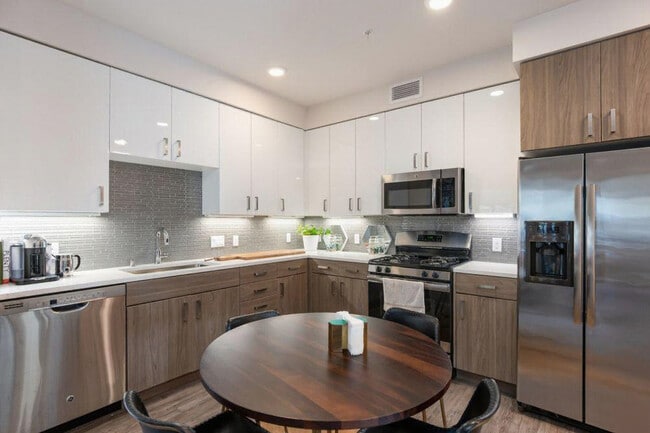 Foto del edificio - 3645 Haven Ave