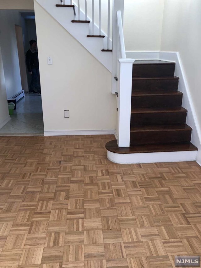 Foto del edificio - 104 Godwin Ave