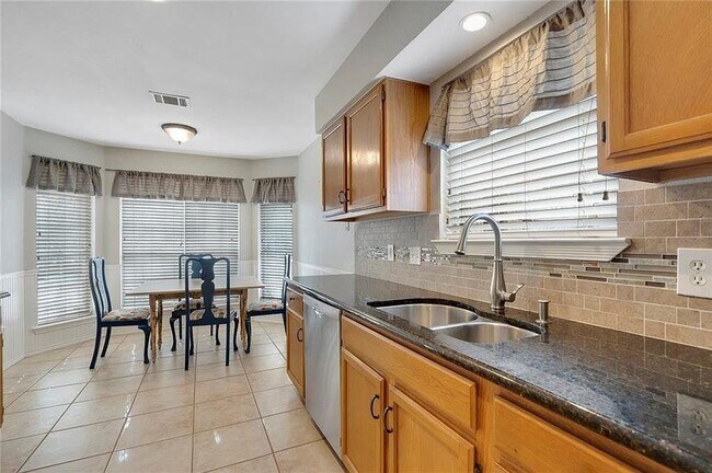 Building Photo - 8642 Piney Creek Bend