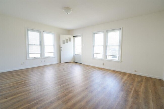 Foto del edificio - 5516 Joe Sayers Ave