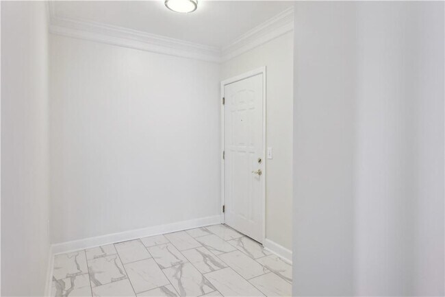 Foto del edificio - 3334 Peachtree St NE