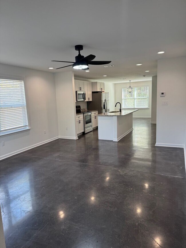 Photo - Attention to Detail Sets this 3/2 Rental Apart in Wakulla House