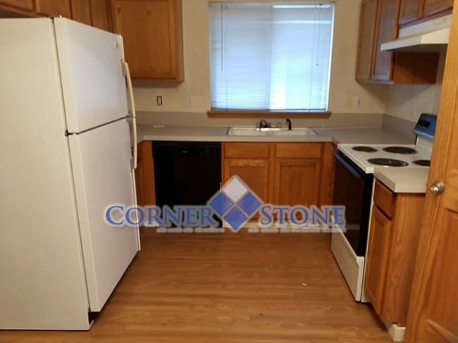 Building Photo - Perfect Home for Roommates Close to BSU!