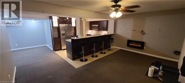 Building Photo - 77 Thames Wy