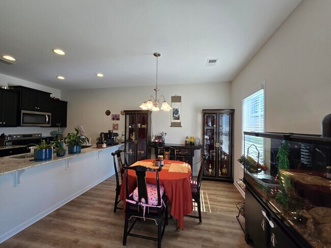 Foto del edificio - 1922 Flagpole Dr