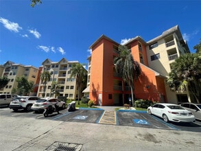 Building Photo - 8100 Geneva Ct