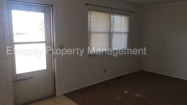 Building Photo - 7018 Manor Dr S, Brownsburg, IN