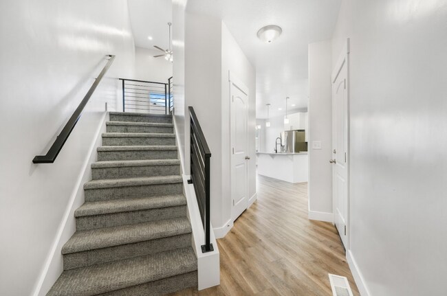 Foto del edificio - Charming 3-Bedroom Home for Rent in Lehi, UT
