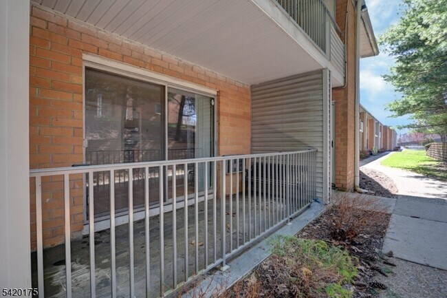 Foto del edificio - 2350 NJ-10