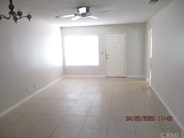 Building Photo - 27663 Genevieve Dr