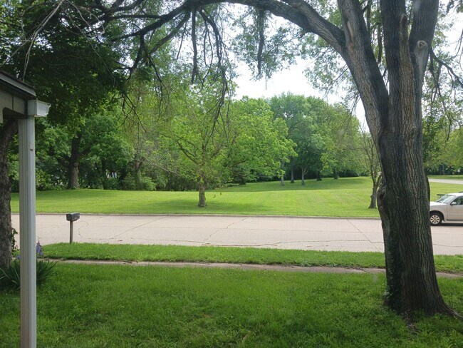 Foto del edificio - Well-Maintained 3 Bedroom / 2 Bath Ranch Home