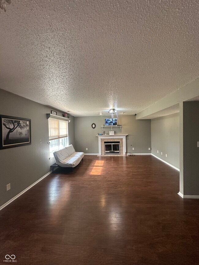 Foto del edificio - 7122 Tassel Meadow Dr