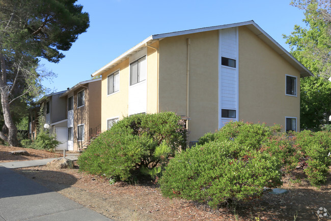 Building Photo - Benicia