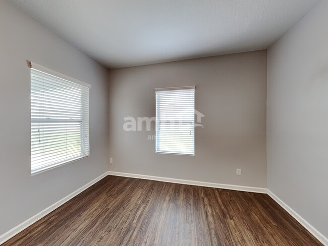 Building Photo - 4890 St James Ln