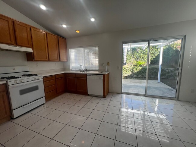 Photo - Beautiful upgraded 3 bedroom in Mission Grove! House
