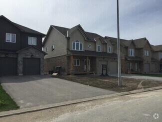 Building Photo - 3933 Wood Av