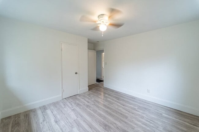 Building Photo - 434 3rd St SW