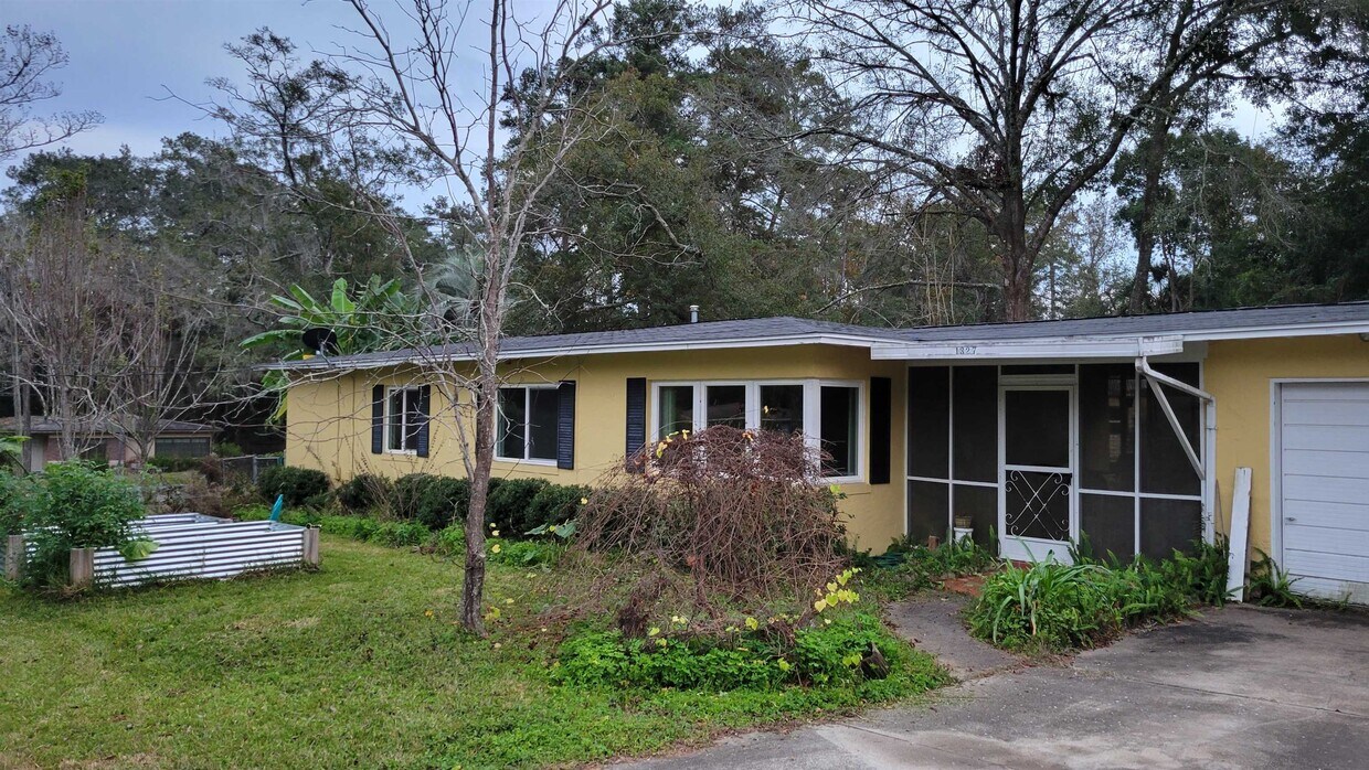 1327 Circle Dr, Tallahassee, FL 32301 House for Rent in Tallahassee
