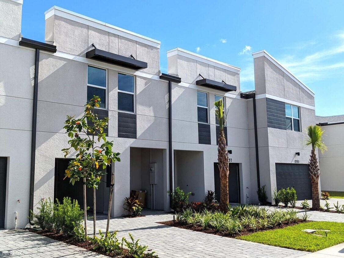 Primary Photo - 3 br, 2.5 bath House - 1761 Lindley St Fl ...