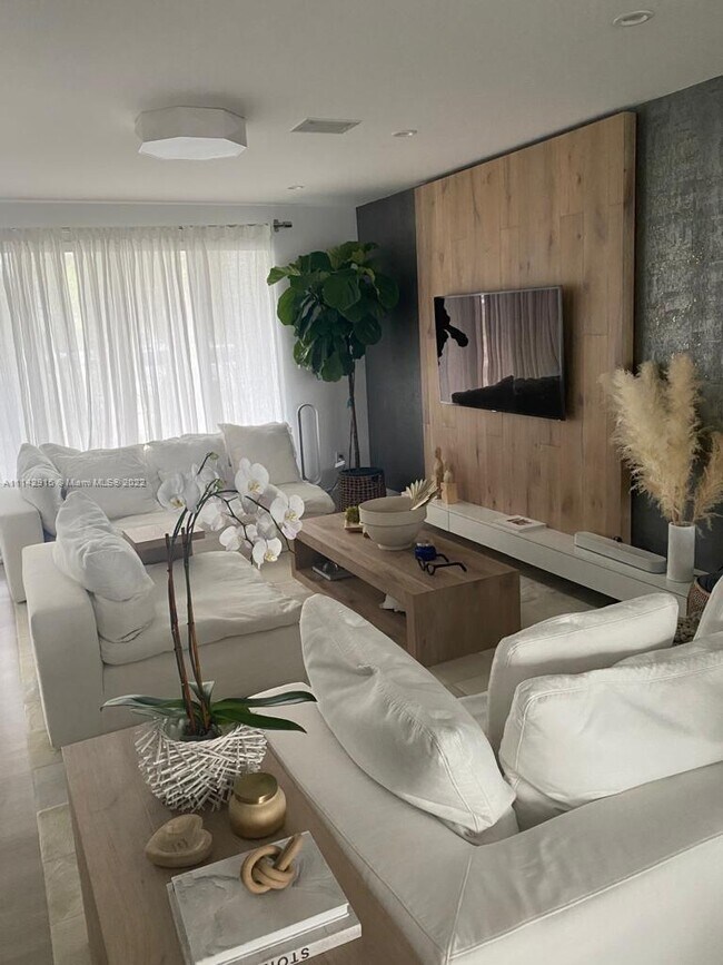 Foto del edificio - 6312 NW 114th Ave