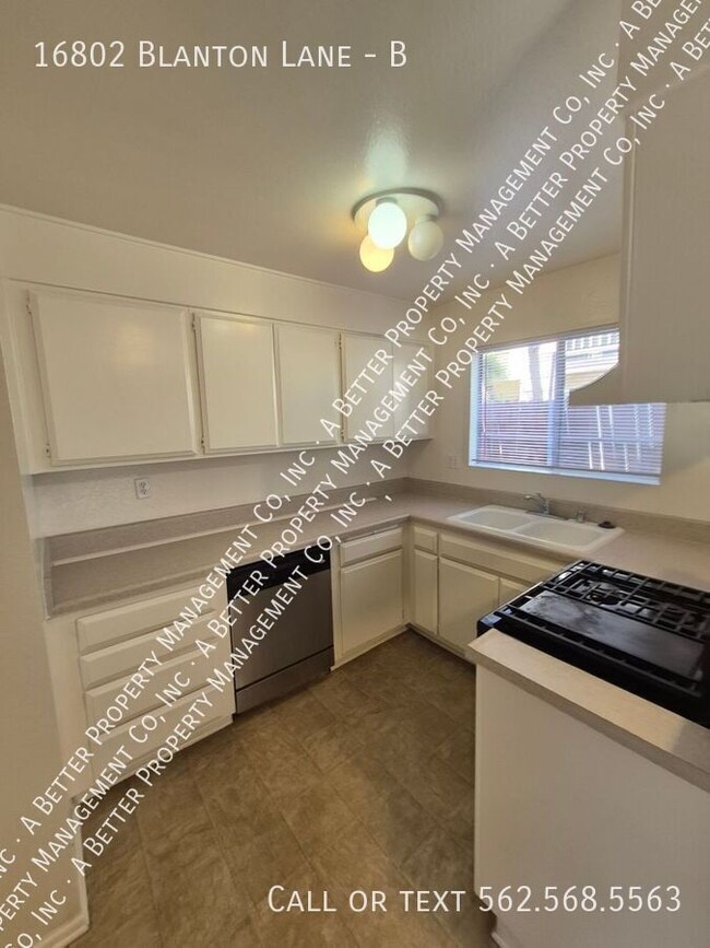 Building Photo - 16802 Blanton Lane