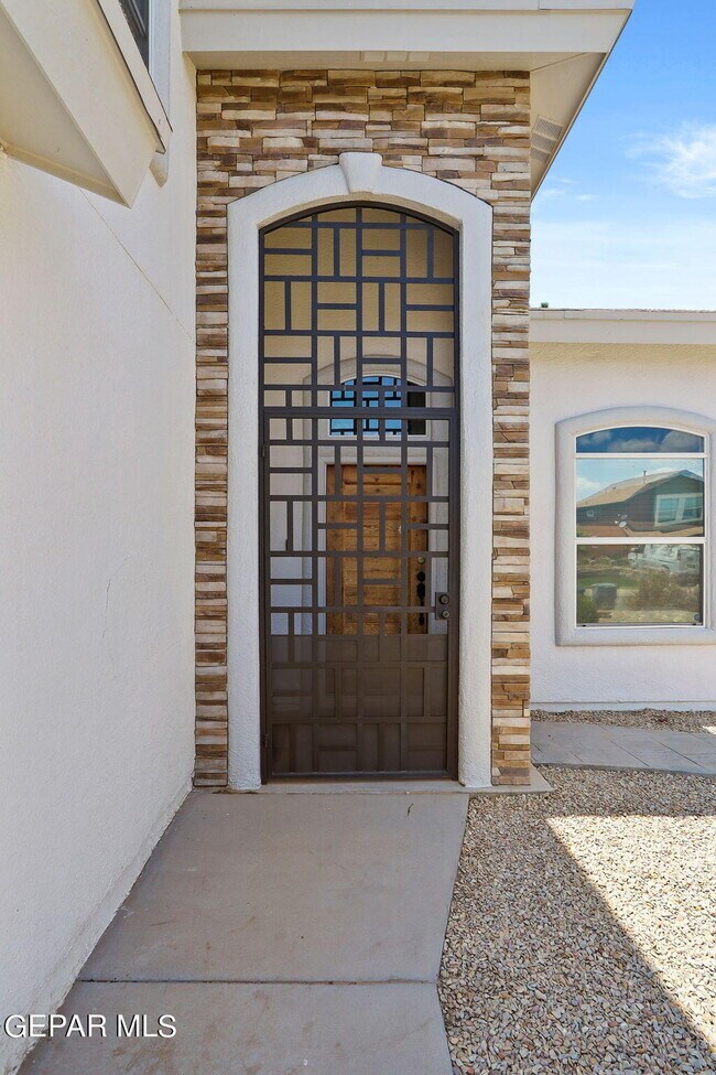 Building Photo - 2921 Pebble Rock Pl