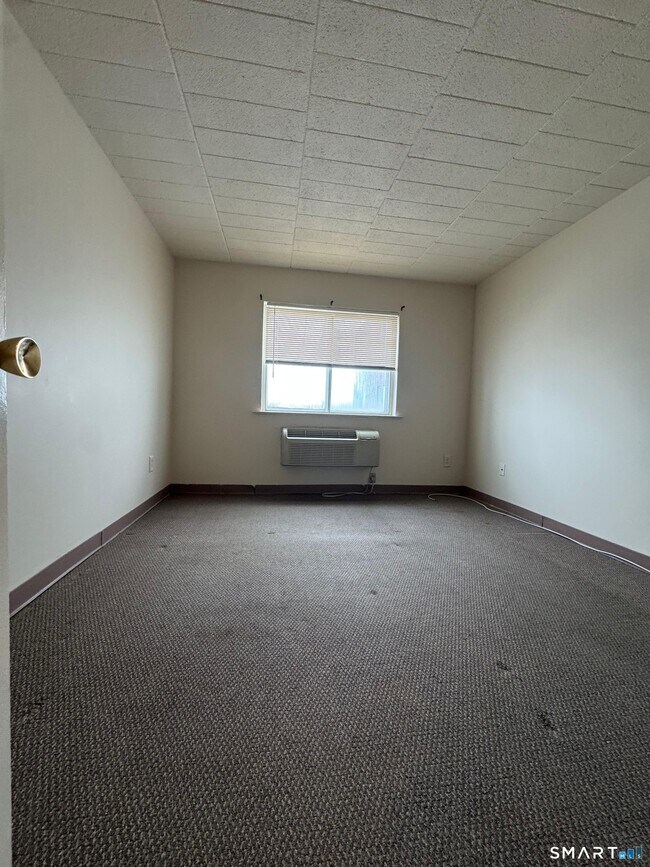 Building Photo - 1575 Boston Ave