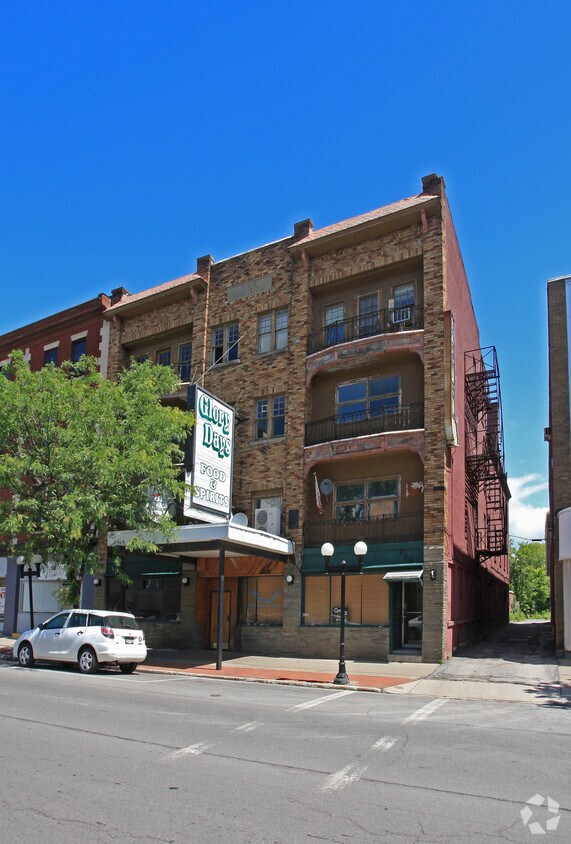 Primary Photo - 248-250 N Main St