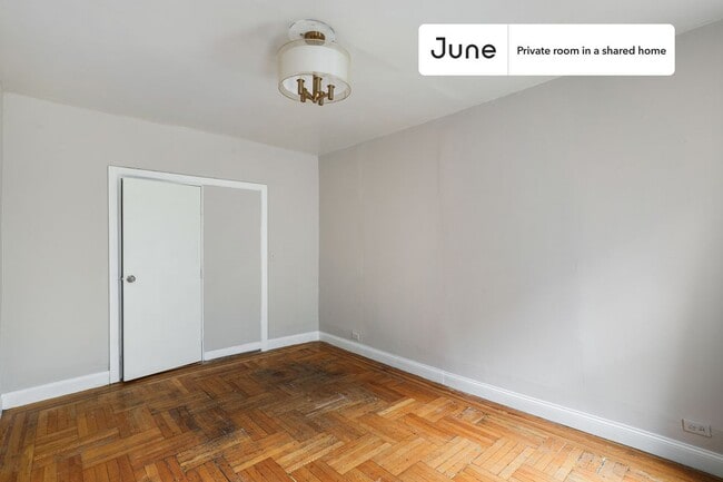 Foto del edificio - Room in Shared 4 bed/1 bath home