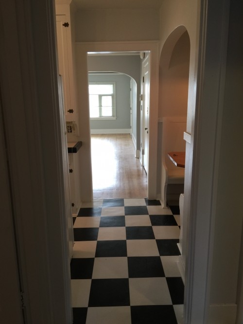 Building Photo - Travis Apartments - 1 bedroom