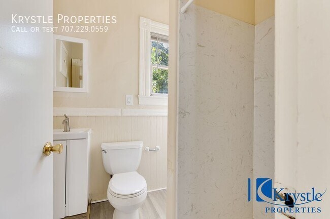 Building Photo - Holiday special! 2 weeks free rent!