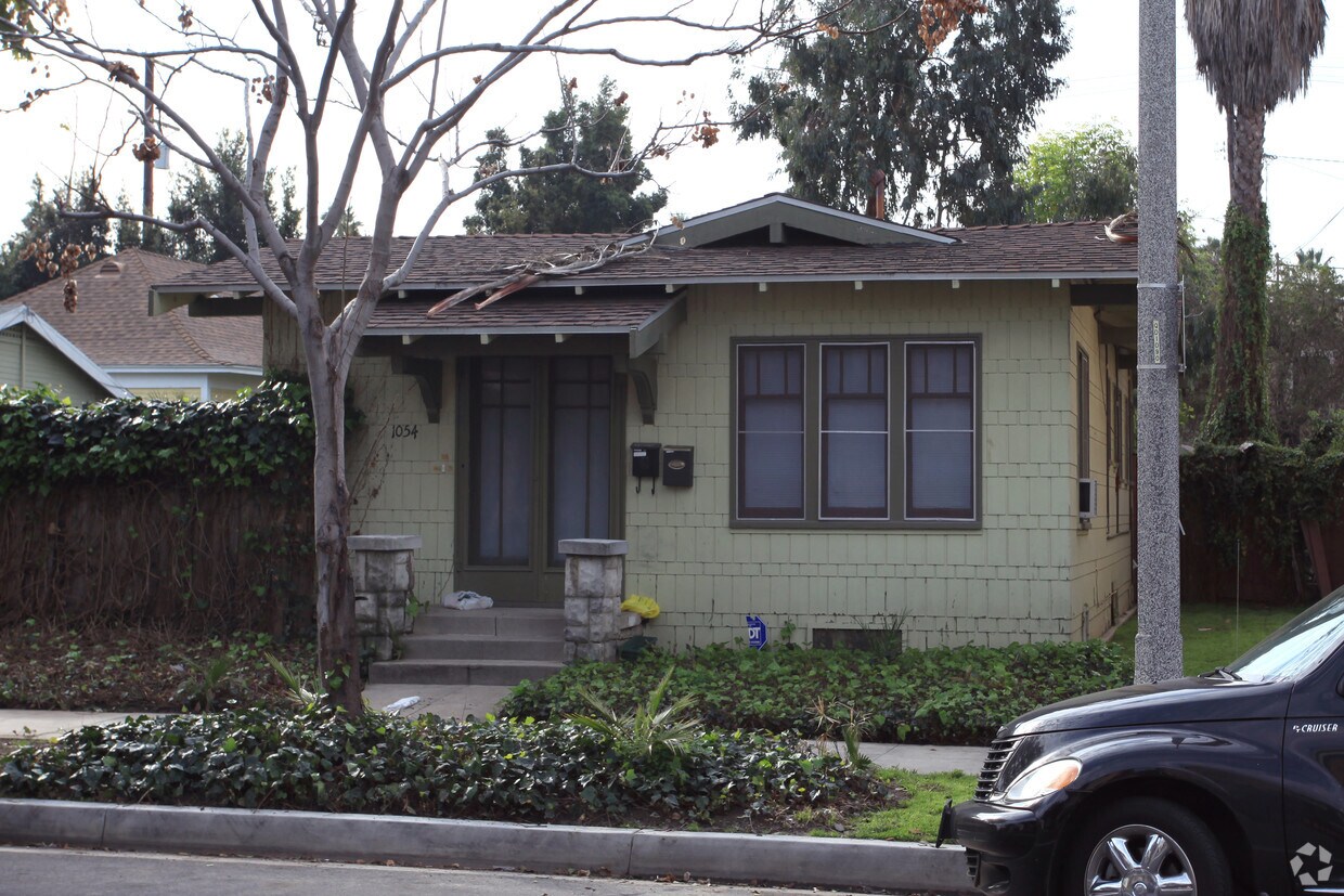 Foto principal - 1054 E 1st St