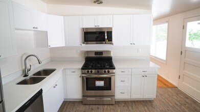 Building Photo - 5558 S Somerset Way