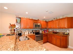 Foto del edificio - 6178 Laurel Ln