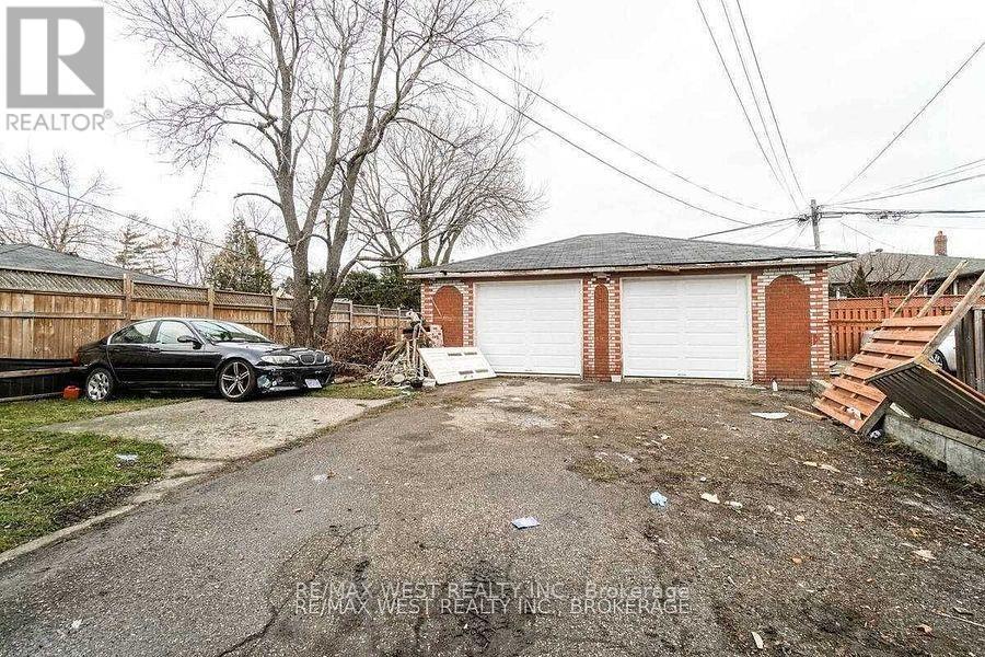 3165 Weston Rd, Toronto, ON M9M 2T4 House for Rent in Toronto, ON