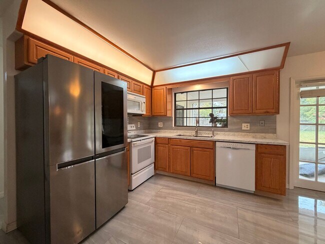 Foto del edificio - Spacious 3 Bedroom Home in East Orlando