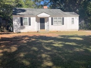 Building Photo - 216 Meadowdale Dr