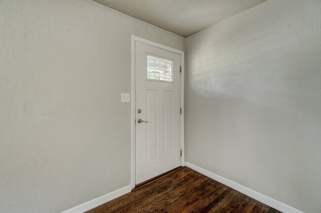 Foto del edificio - 712 Dakota St