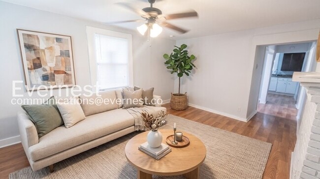 Building Photo - PROMO!!! 2-Bedroom Home with Off-Street Parking / Pet-Friendly / Vouchers Accepted / Available Now!
