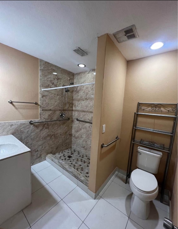 Foto del edificio - 785 E 43rd St