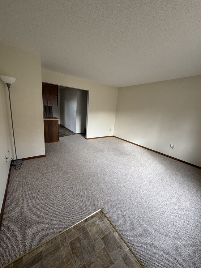 Building Photo - 505 Kerry Dr