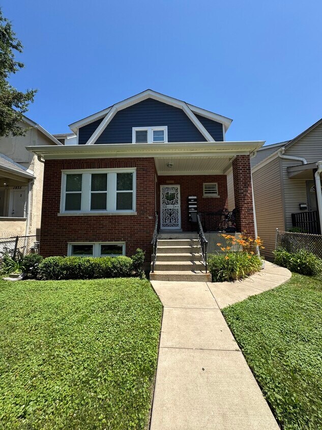 Foto principal - 1931 Hartrey Ave