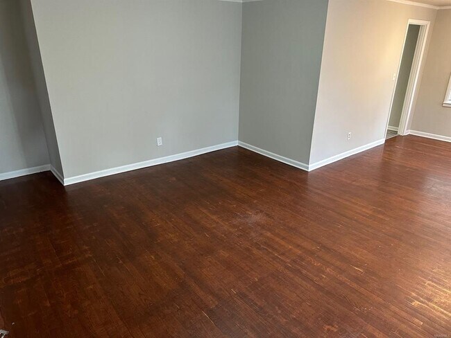 Building Photo - 110 Yaupon Dr