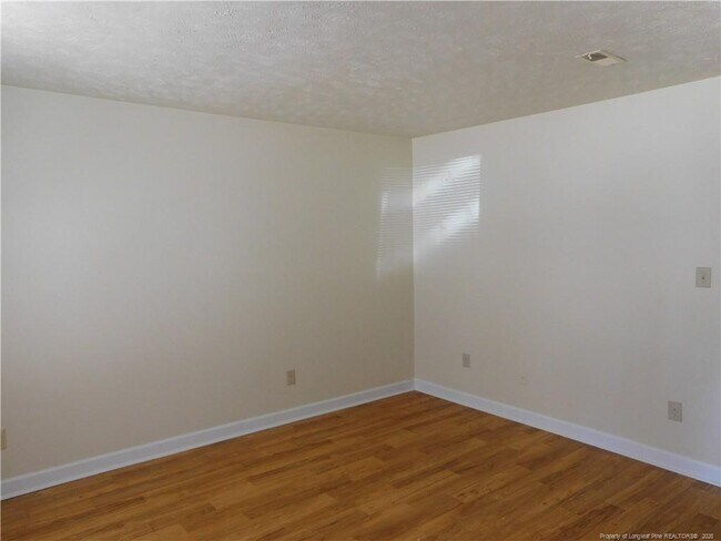 Building Photo - 5878 Aftonshire Dr