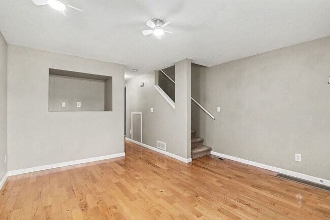 Building Photo - 2 Bedroom Townhome is Wheat Ridge!