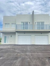 Building Photo - 116 NW 10th St