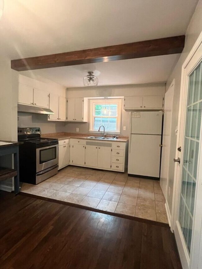 Foto del edificio - East Asheville Rental