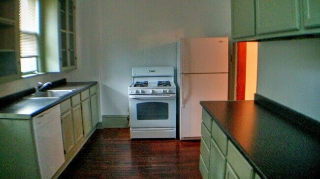 Foto del edificio - 339 W 6th Ave